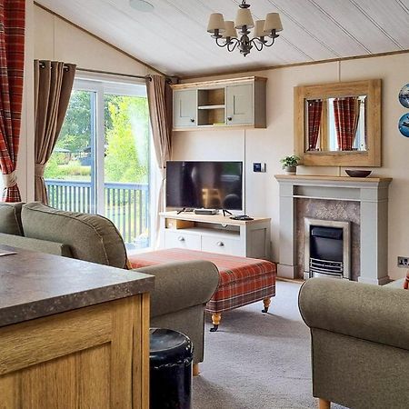 וודהול ספא Woodhall Country Park Lodges מראה חיצוני תמונה