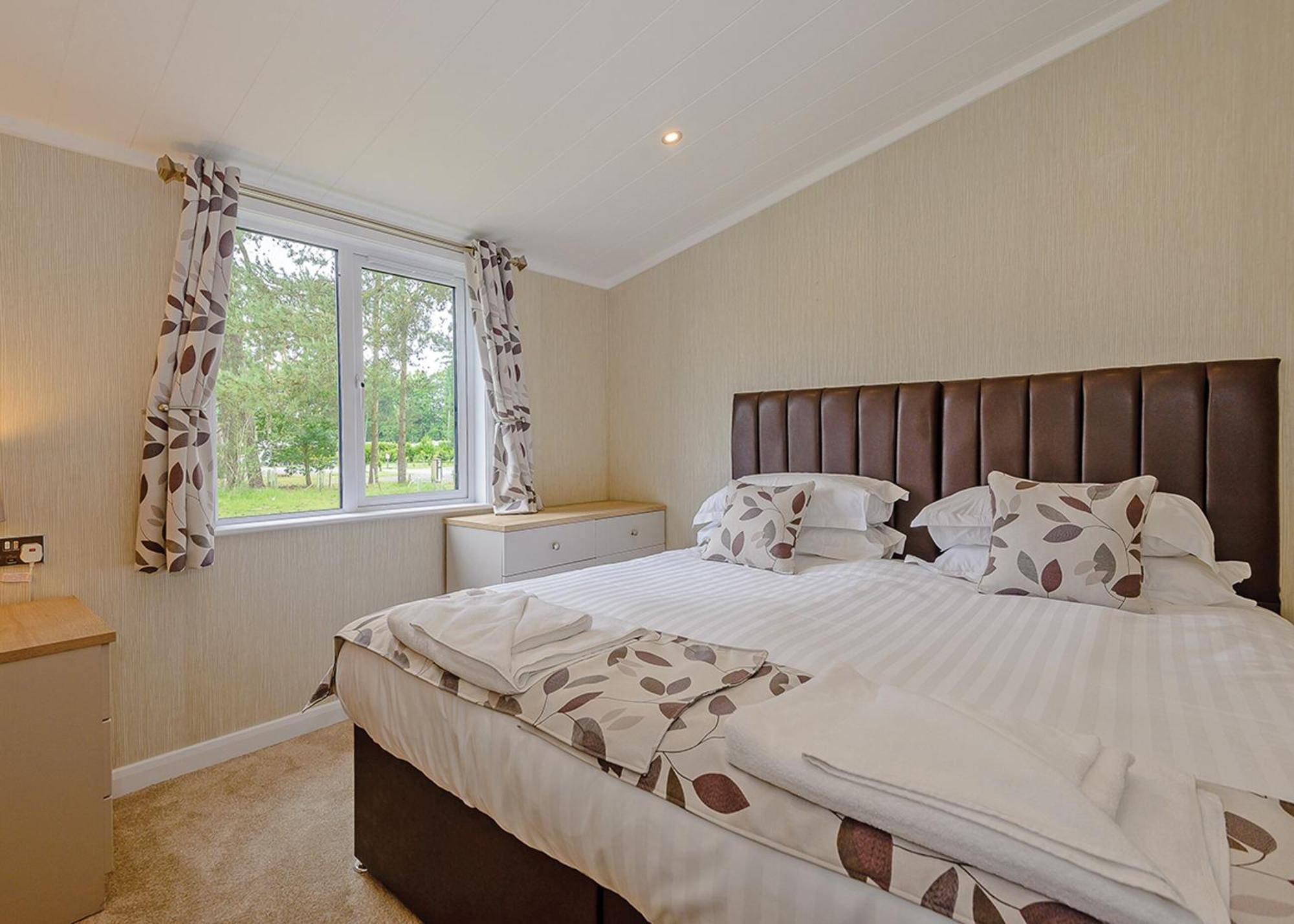 וודהול ספא Woodhall Country Park Lodges מראה חיצוני תמונה