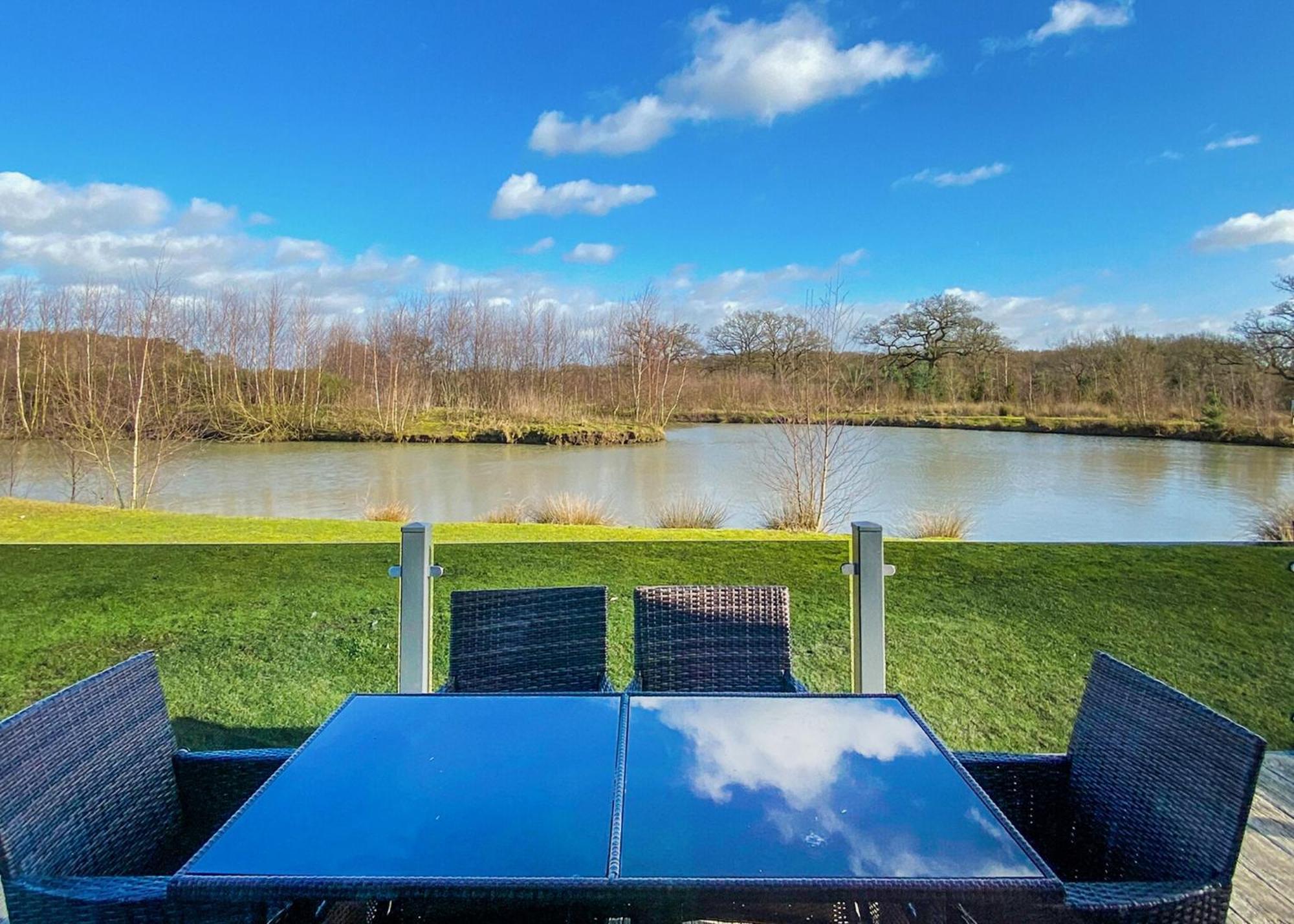 וודהול ספא Woodhall Country Park Lodges מראה חיצוני תמונה