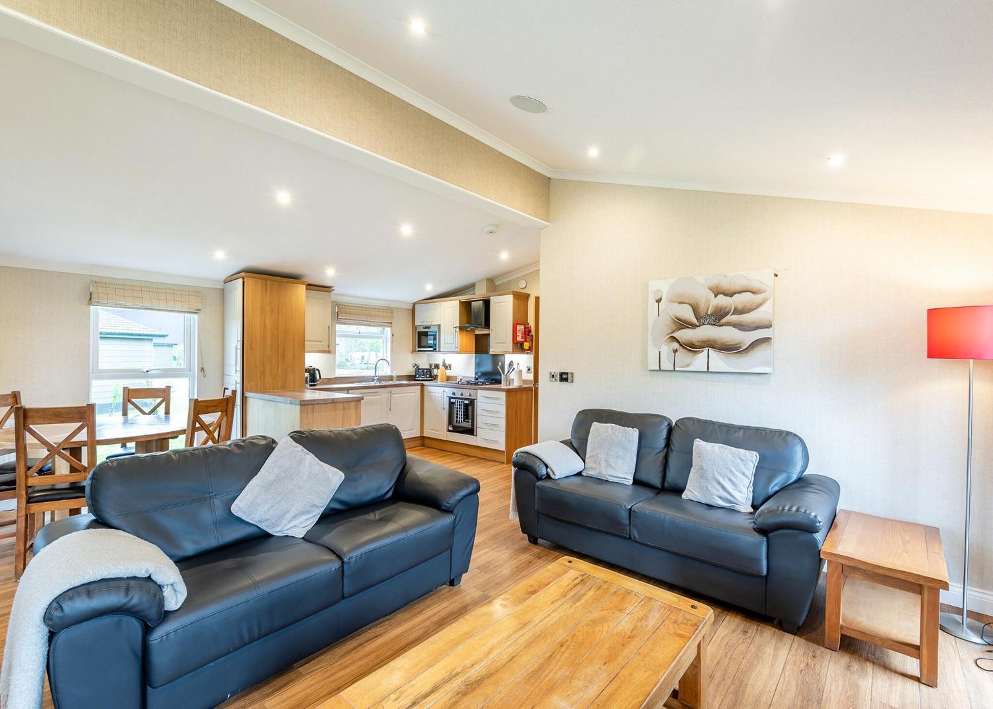 וודהול ספא Woodhall Country Park Lodges מראה חיצוני תמונה