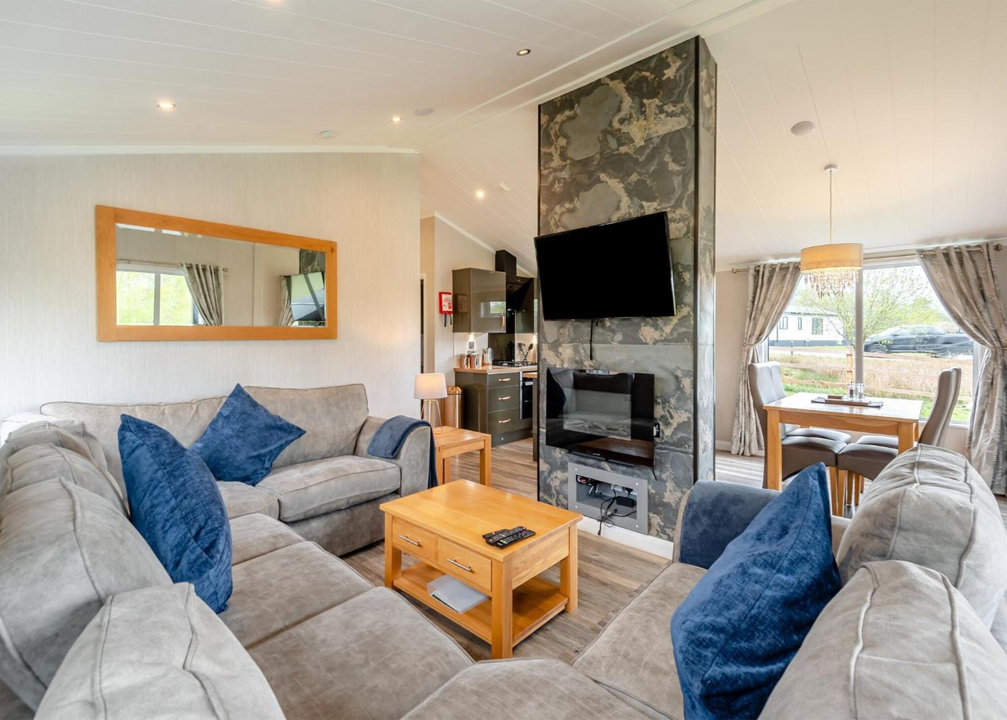 וודהול ספא Woodhall Country Park Lodges מראה חיצוני תמונה