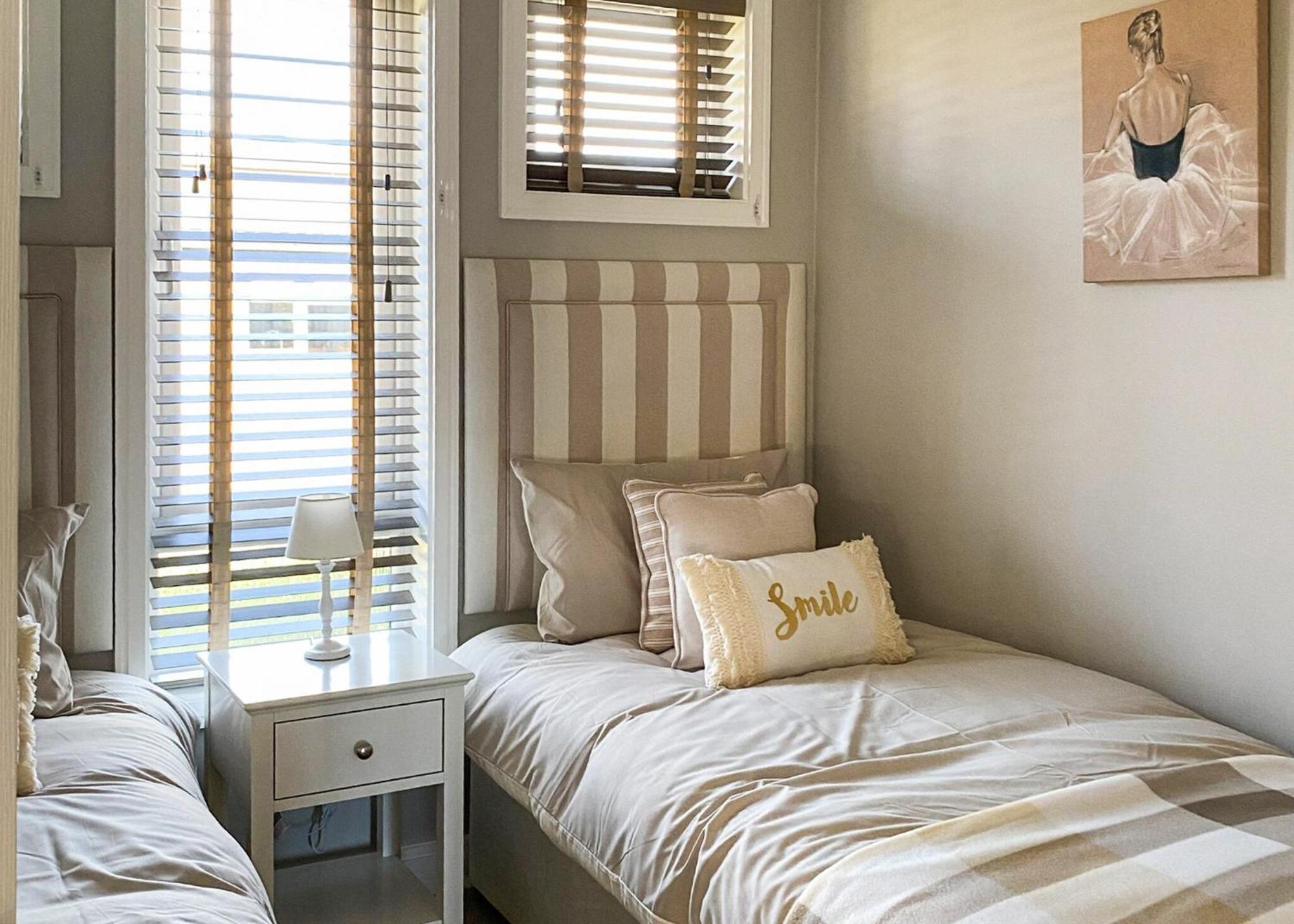 וודהול ספא Woodhall Country Park Lodges מראה חיצוני תמונה
