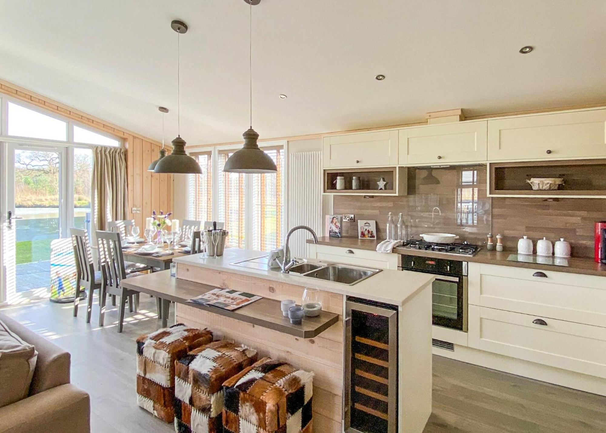 וודהול ספא Woodhall Country Park Lodges מראה חיצוני תמונה