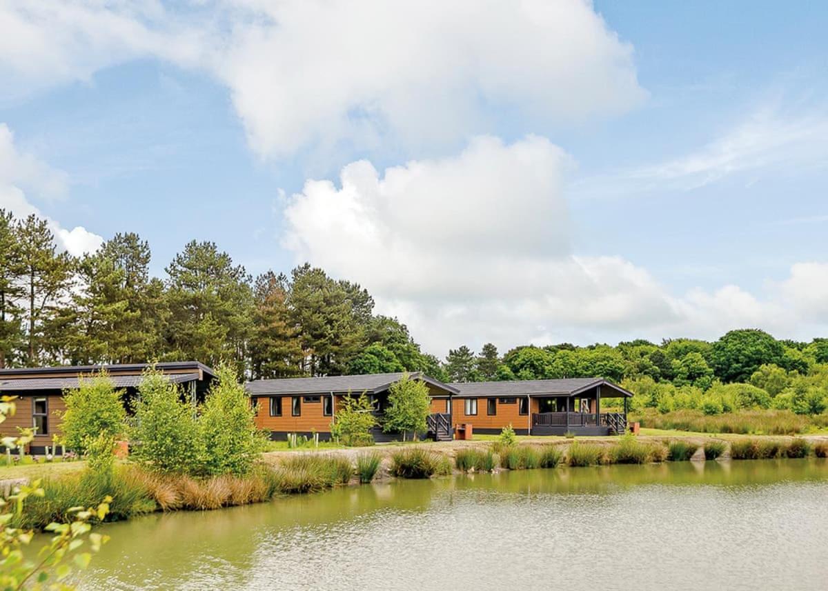 וודהול ספא Woodhall Country Park Lodges מראה חיצוני תמונה