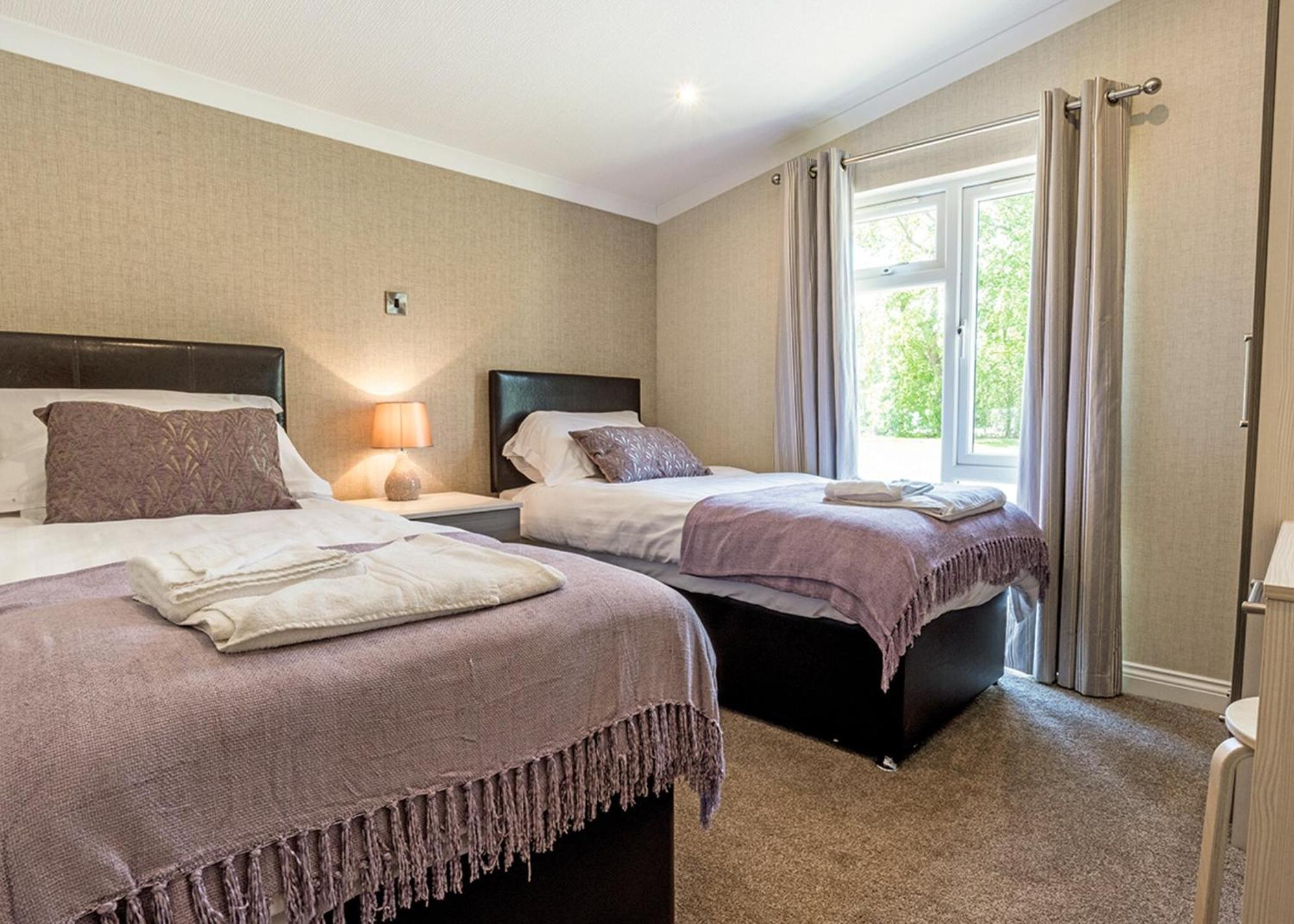 וודהול ספא Woodhall Country Park Lodges מראה חיצוני תמונה