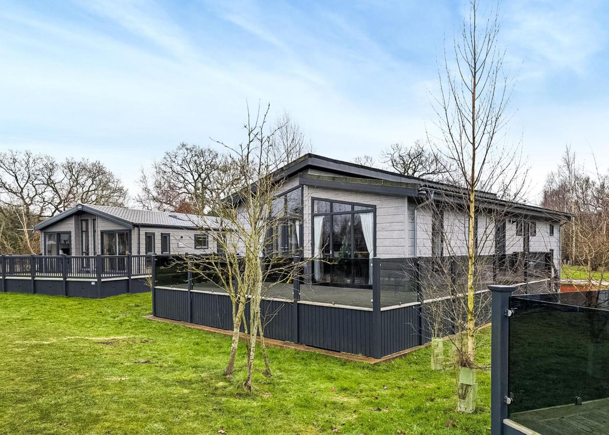 וודהול ספא Woodhall Country Park Lodges מראה חיצוני תמונה