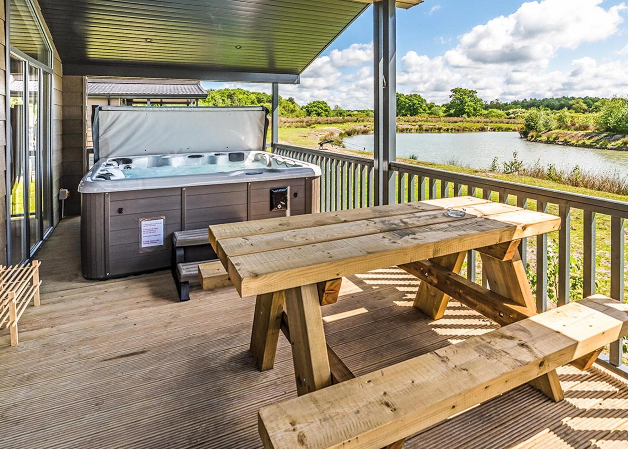 וודהול ספא Woodhall Country Park Lodges מראה חיצוני תמונה