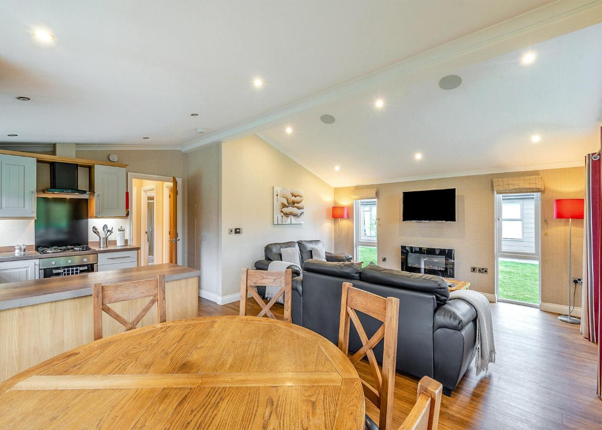 וודהול ספא Woodhall Country Park Lodges מראה חיצוני תמונה